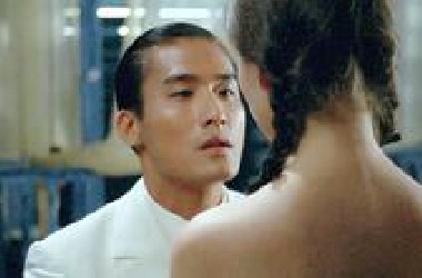 比汤唯的那部电影尺度还大，根据女主真实经历改编！经典电影《情人》