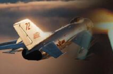 中国空军数次追击UFO 飞碟能发出四根截停的光束