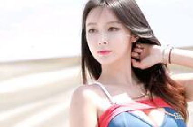 美女车模