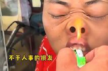 实在忍不住，这个女的让我笑了整整4分49秒