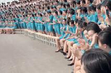 各高校毕业典礼纷纷出手