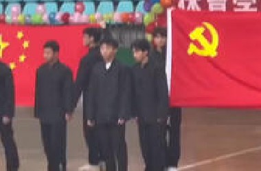 严肃场合上的憋笑现场！