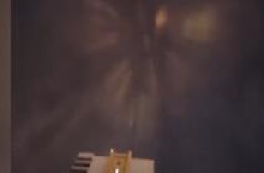 成都大规模UFO目击事件：一个月内连续出现三次不同的UFO，目击者过万