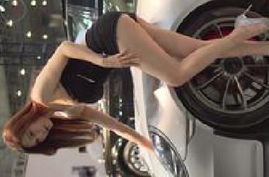 2020 東莞AIT改裝車展 身材极好的女模