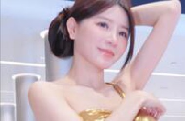 2024粤港澳大湾区车展 车模饭拍10 @你的小君 魅惑金紧身包臀裙