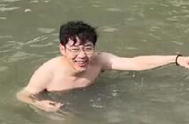好厉害！他已经憋气20分钟了！！！