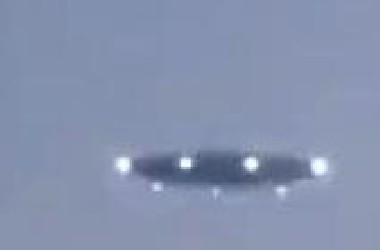 【高清】2006年8月17日  瞬间提速的飞碟实体