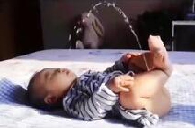 人类幼崽的爆笑合集，笑死人不偿命系列。能开心一整天。