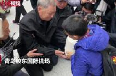 台湾 “灵魂摆渡人”刘德文再送老兵骨灰“归根”圆家人75年“团聚”梦