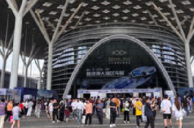 沉浸式逛2025大湾区车展尊界展台