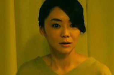 悬疑推理：三口之家面临崩解时刻，人性的幽微在裂缝划过一道弧光