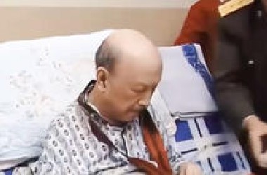 她的美倾倒众人，她的悲痛却无人知晓