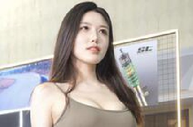 小乌苏Tina - 福利走秀直播现场 (Racing Model 网红车模) - 东莞AIT改装车展 2023 竖屏