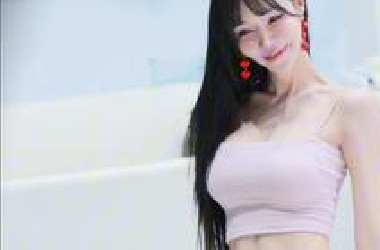 【4K | Min Hanna】热裤造型 无滤镜直拍 2025车展