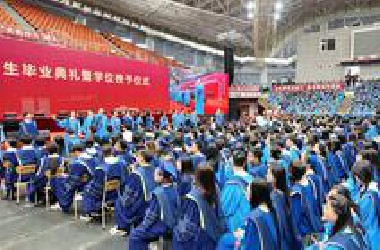 现场全程版：青岛大学2025年6月21日毕业典礼歌曲联唱4k超清（大疆录制）