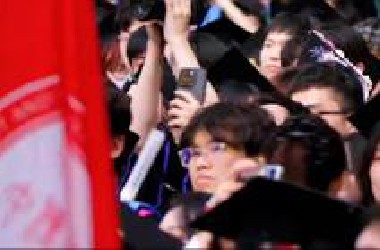 中国传媒大学2025毕业典礼歌曲串烧，致青春-歌曲1像你这样的朋友，我的未来式，你曾是少年