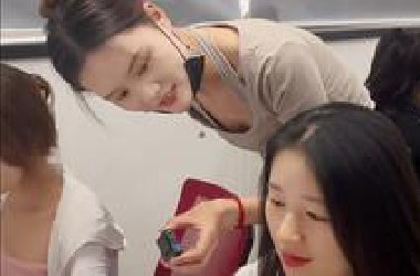 同事中隐藏的大佬