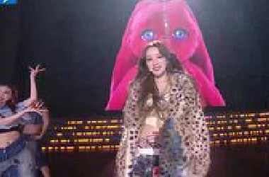 【浙江卫视跨年晚会】宋雨琦《Radio+Freak》