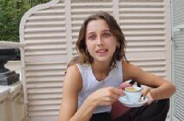 【双语】【油管第一博主，肯豆都是她粉丝的超级网红Emma Cham*erlain巴黎行之Jet Lag时差特辑】