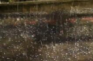 强对流天气已抵达北京：平谷等地闪电、大风、暴雨、冰雹齐至