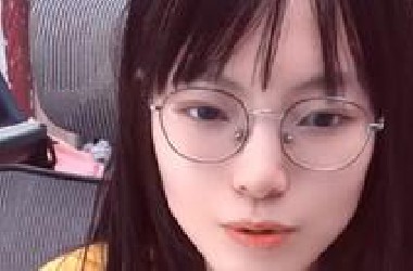小红书博主锐评《捞女游戏》捞女游戏被封，是谁在发力？清月评价《情感反诈模拟器》