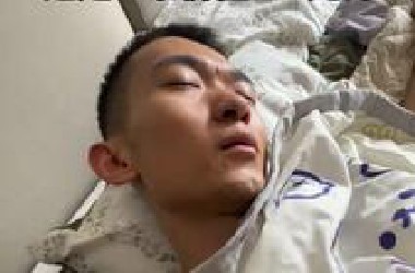 憋笑挑战卖火鸡面