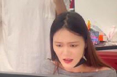 现在的00后真会赚钱
