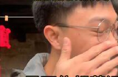 台青看到抗战历史潸然泪下：当国家有难我辈要站出来！