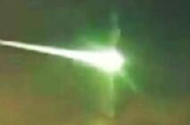 2013年俄罗斯陨石被UFO瞬间击碎的震撼画面曝光！
