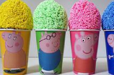 「玩具故事汇」小猪佩奇Peppa Pig粉红猪小妹雪花培乐多黏土惊喜杯，有购物宝贝Shopkins魔法蛋 |童玩具故事 | 幼儿早教启蒙 | 孩子们的过家家游戏