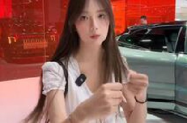 极氪女主播小半浔太懂节目效果了