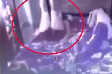 女子熟睡时被鬼魂性侵？【恐怖】【鬼交】